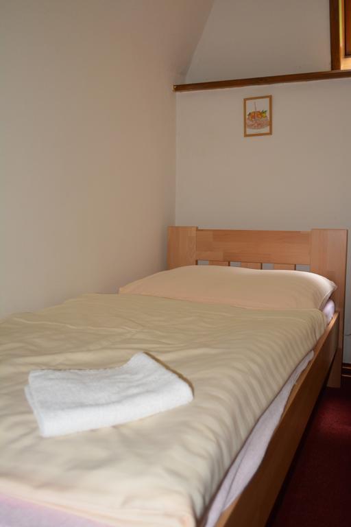Hotel Koruna Karlštejn Pokój zdjęcie